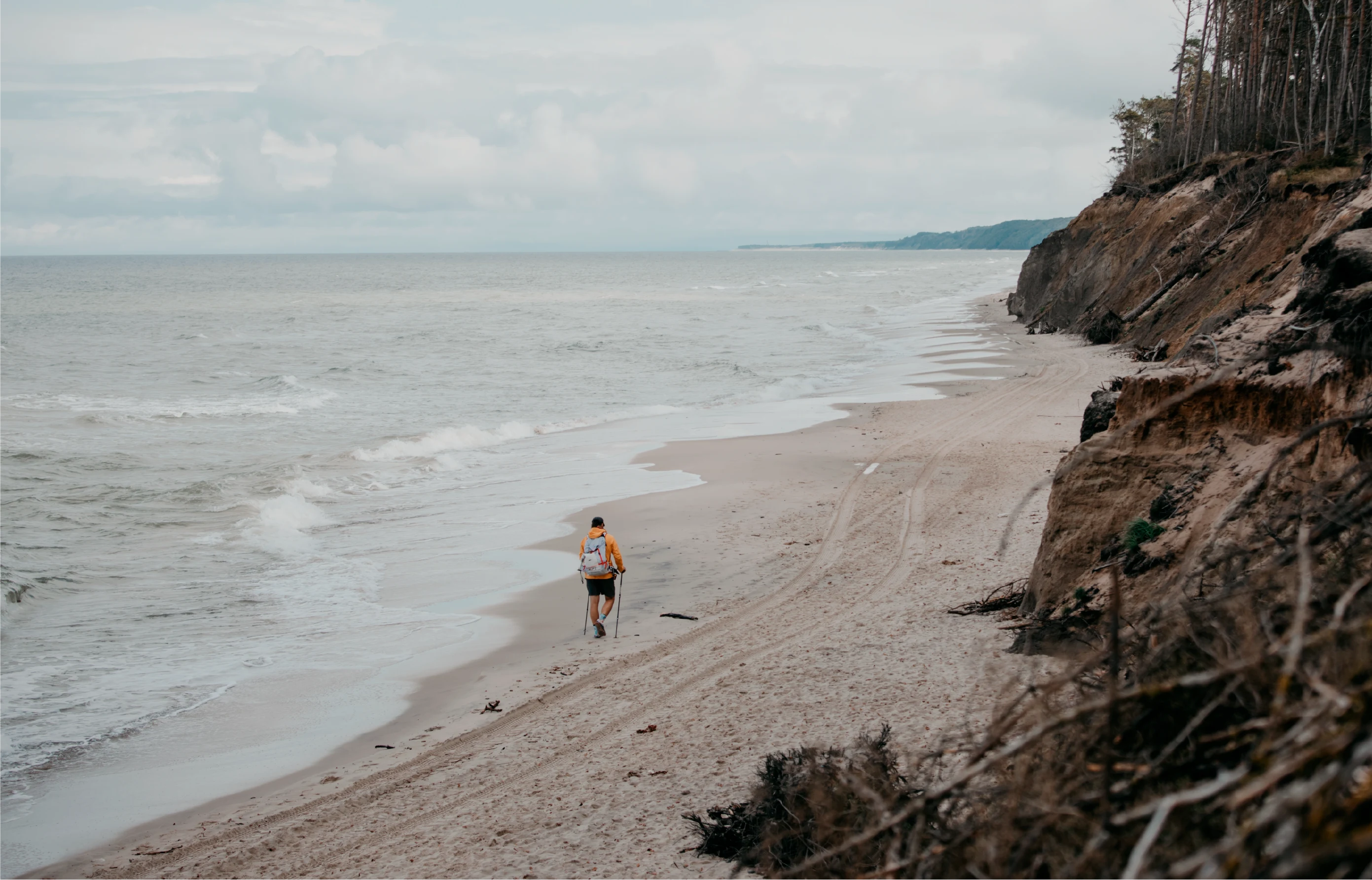 A 600 km march along the Polish coast to listen, learn, and convey